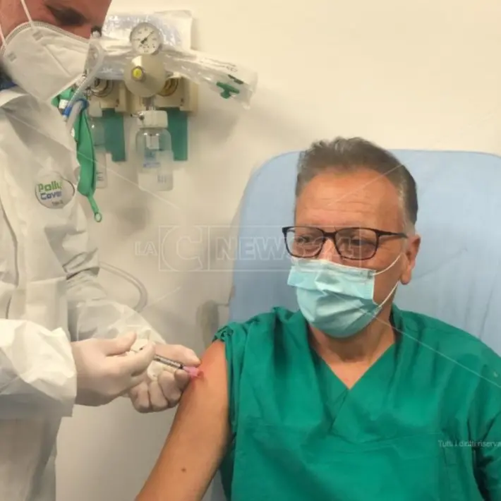 Covid, giornata di vaccini anche a Reggio Calabria: «Unico modo per battere il virus»