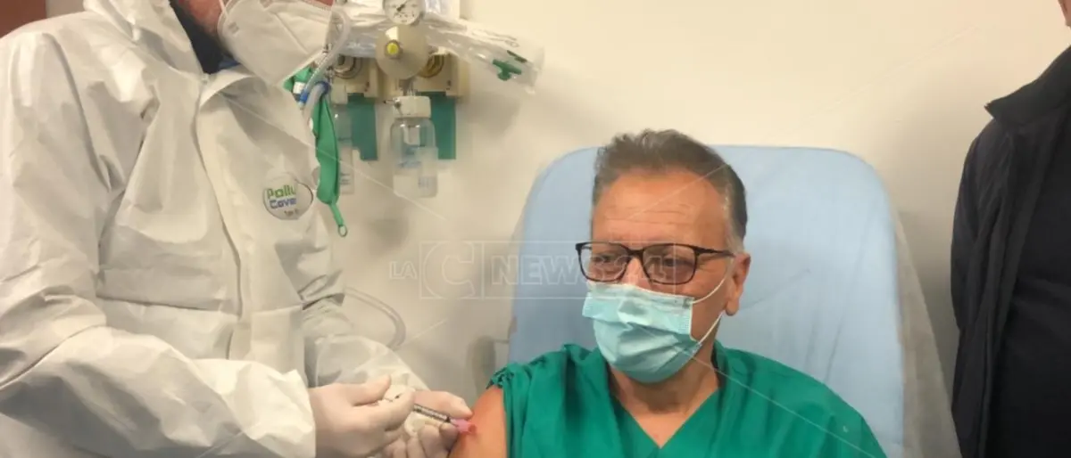 Covid, giornata di vaccini anche a Reggio Calabria: «Unico modo per battere il virus»