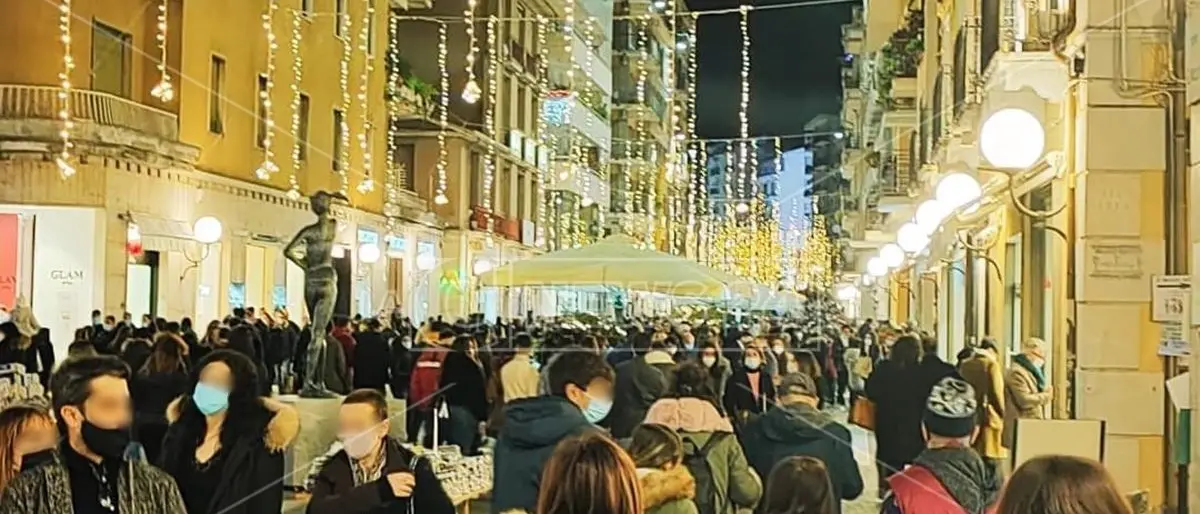 Italia zona arancione per tre giorni: ecco come cambiano le regole