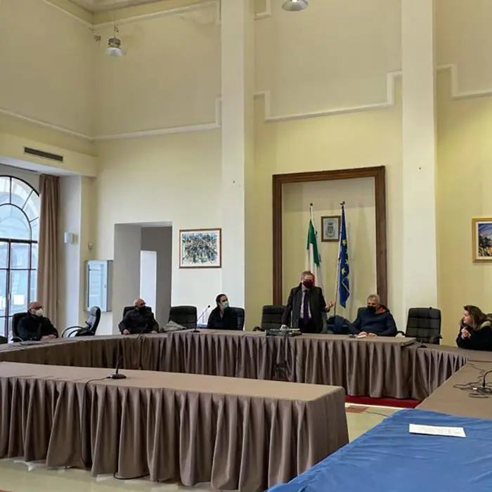 Castrovillari, precari in assemblea tra speranze svanite e incertezze sul futuro