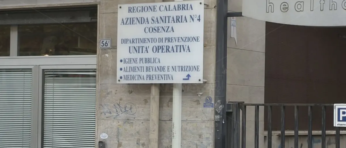 Asp Cosenza, la Procura indaga sulle ore lavorative prestate dai medici Covid