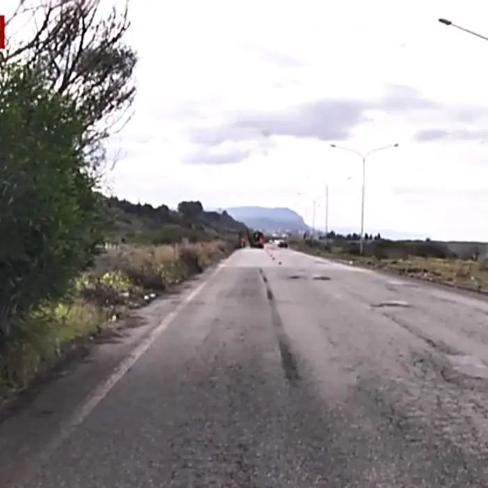 Migrante ucciso da un'auto, le associazioni a Mattarella: «Corap intervenga sulla strada»