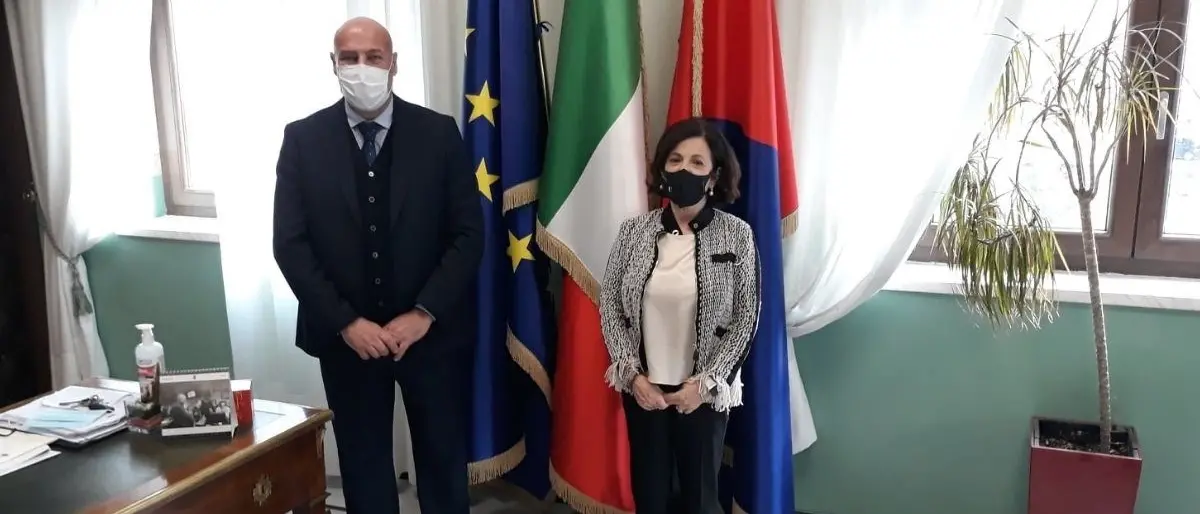 Crotone, s'insedia il neo prefetto Ippolito: «Saremo punto di riferimento per i cittadini»