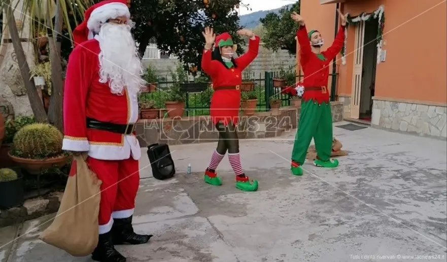 Successo a Lamezia Terme per l'iniziativa “Arriva Babbo Natale”