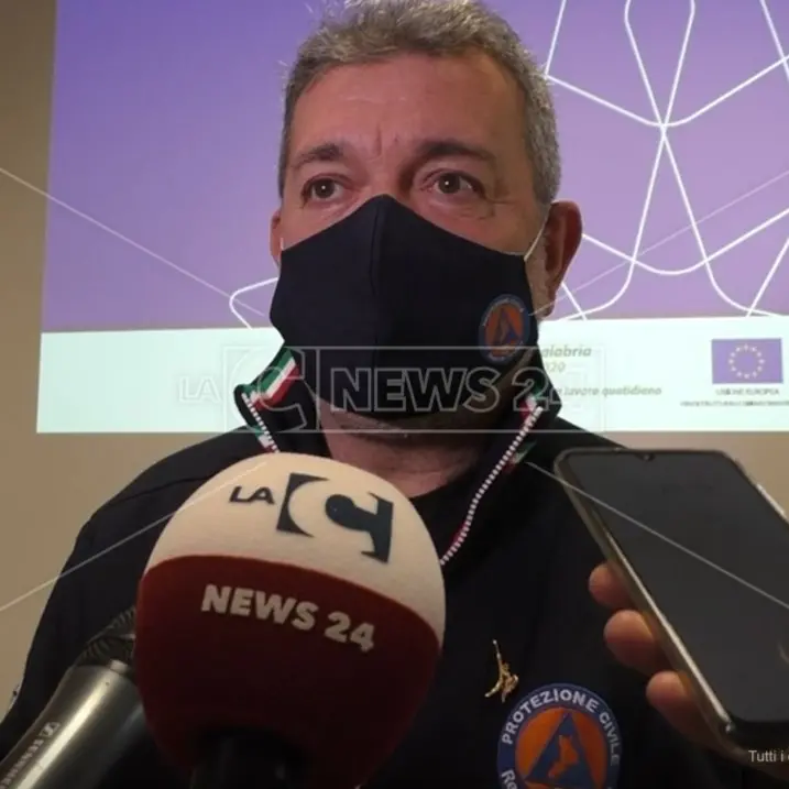 Riapertura scuole Calabria, Spirlì: «In presenza al 50% solo in sicurezza»