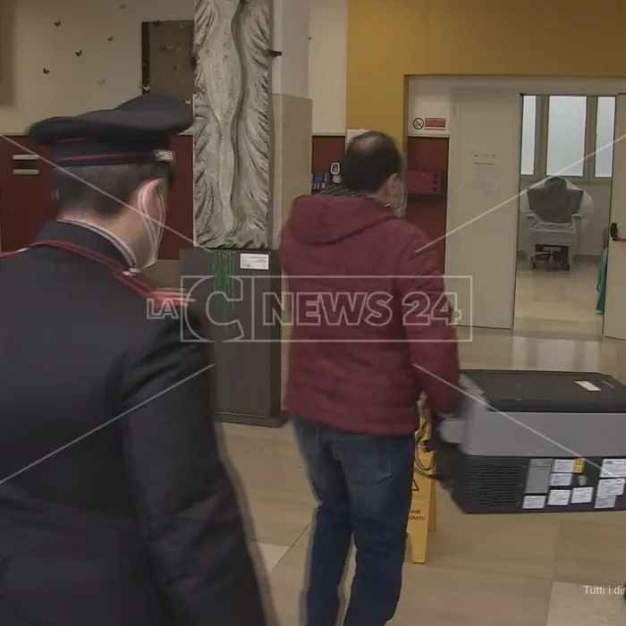 Vaccino anti-Covid a Cosenza, il piano dell’Asp: si inizia dagli ospedali territoriali