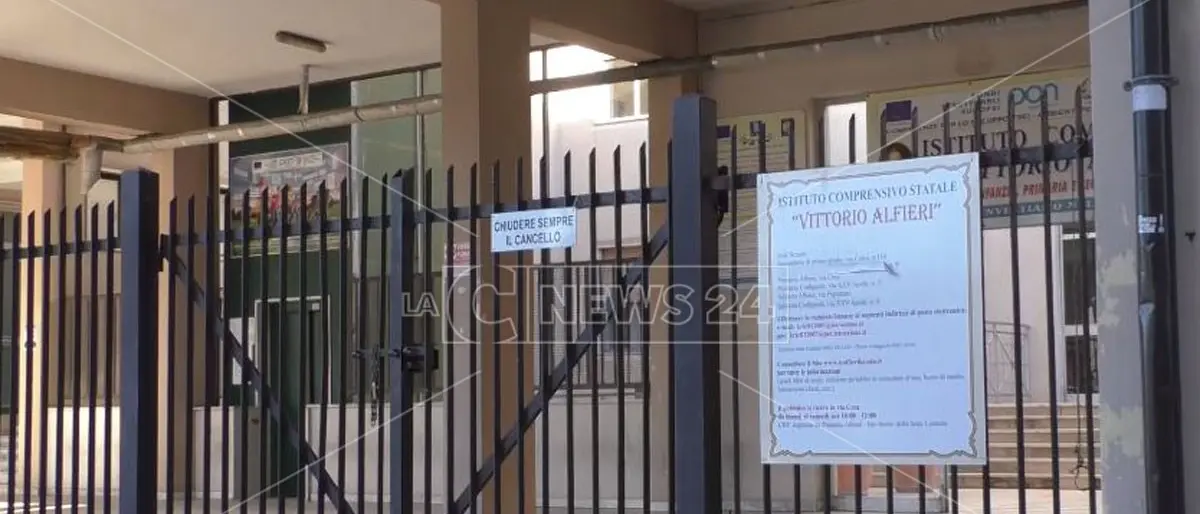 Scuola, a Crotone Comune al lavoro per il rientro in sicurezza