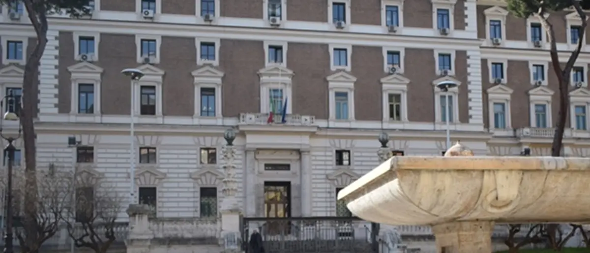 Covid, Viminale: su risorse Recovery e vaccini rischio infiltrazione mafiose