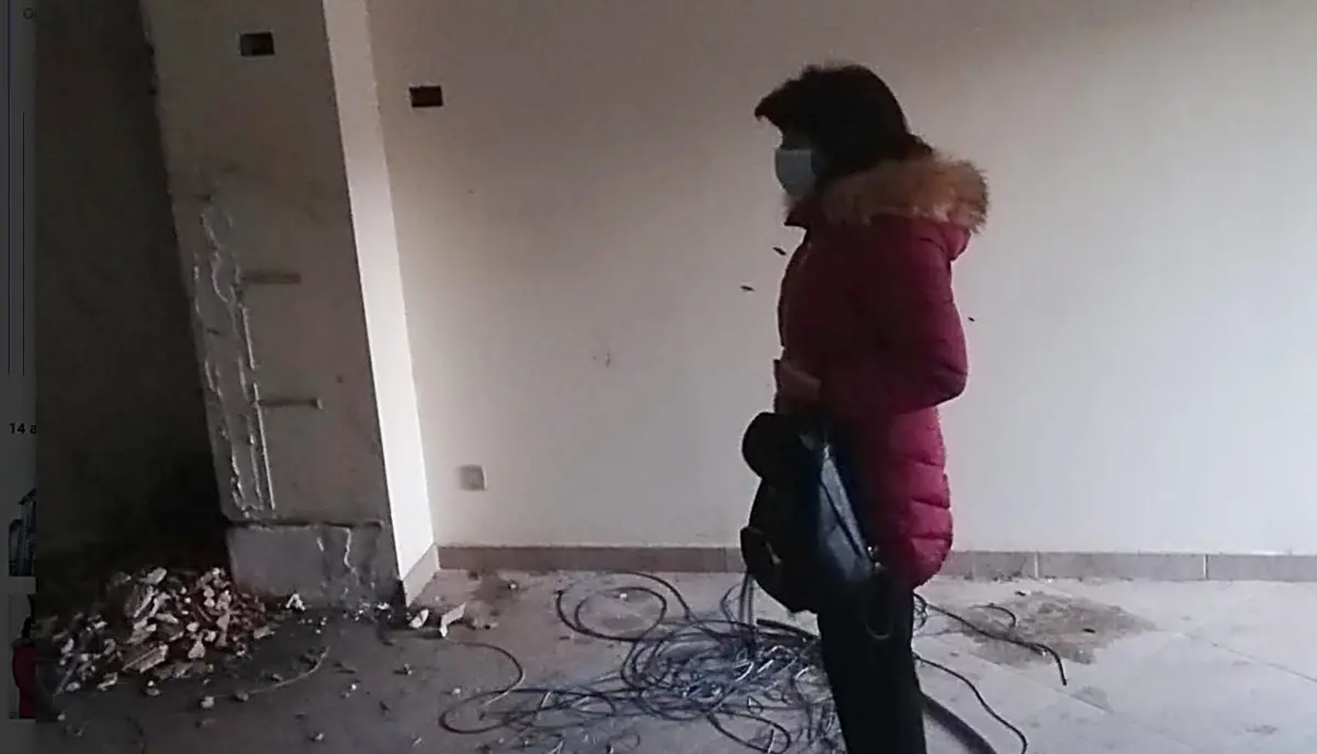 Polistena, devastata la sede Anpi. Il presidente: «Danni anche alle pareti per rubare materiale»