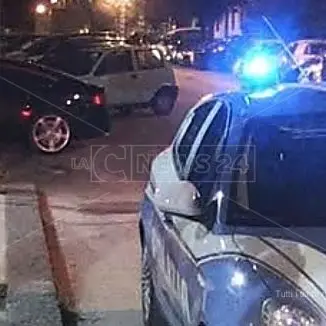Corigliano-Rossano, spacciava droga nel locale: arrestato barman