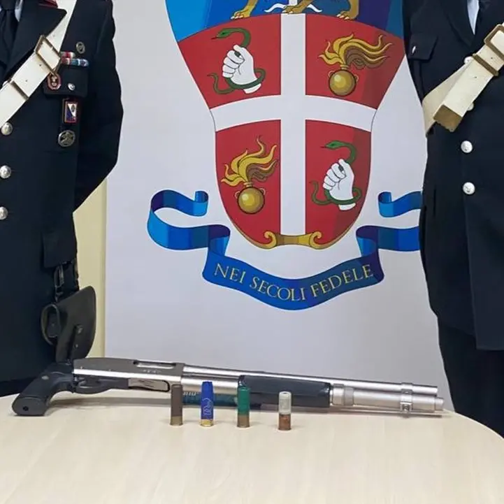 Rosarno, aveva un'arma clandestina in casa: arrestato ventenne