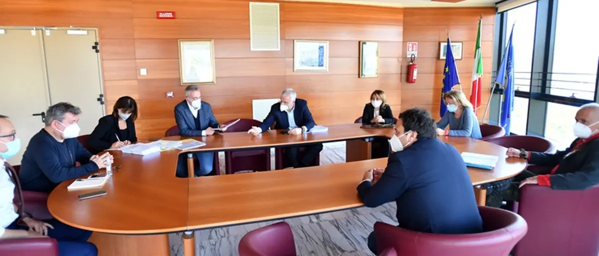 Sant’Anna hospital, Spirlì incontra Longo: «Calabria non può rinunciare a eccellenza»