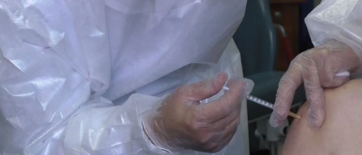 Crotone, al via lunedì i vaccini anti-Covid per i medici non ospedalieri