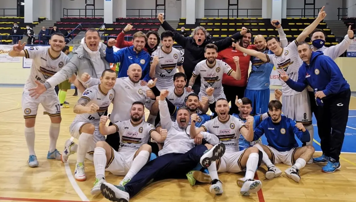 Serie A2 Futsal, nell'undicesima giornata spettacolo tra Polistena e Napoli: vincono 7-6 i campani