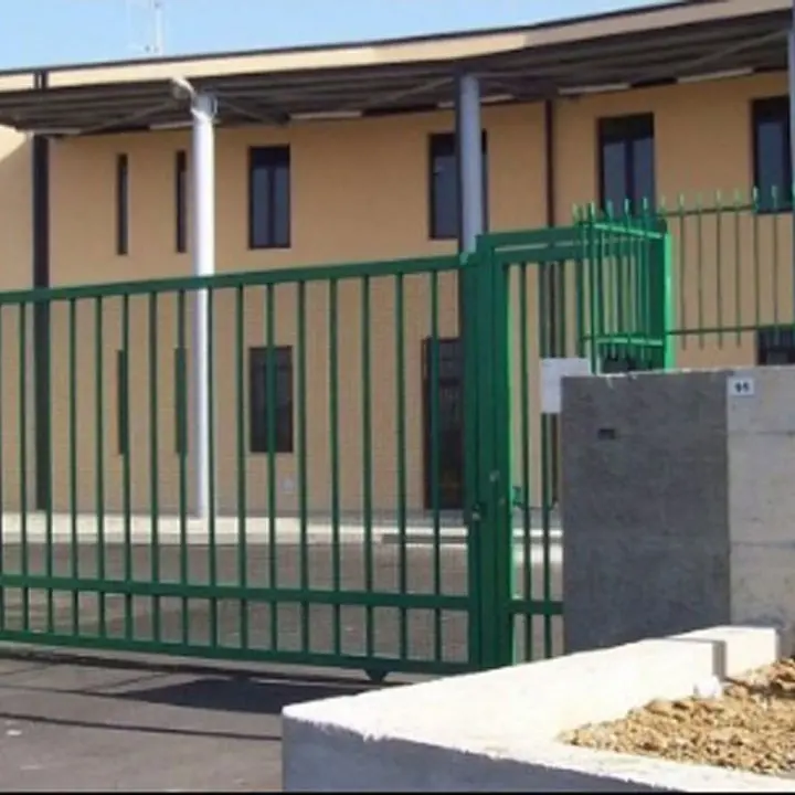 Crotone, problemi agli impianti di riscaldamento: il sindaco chiude due scuole