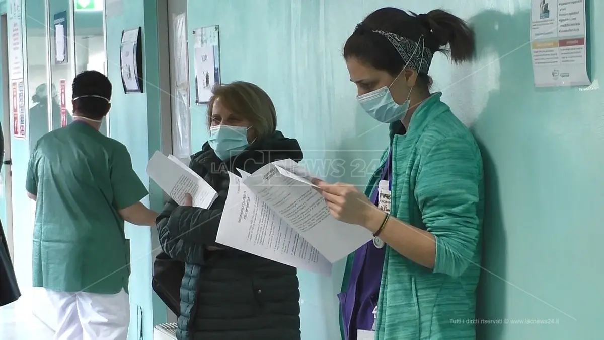 Covid a Catanzaro, vaccinato tutto il personale dell'ospedale Pugliese