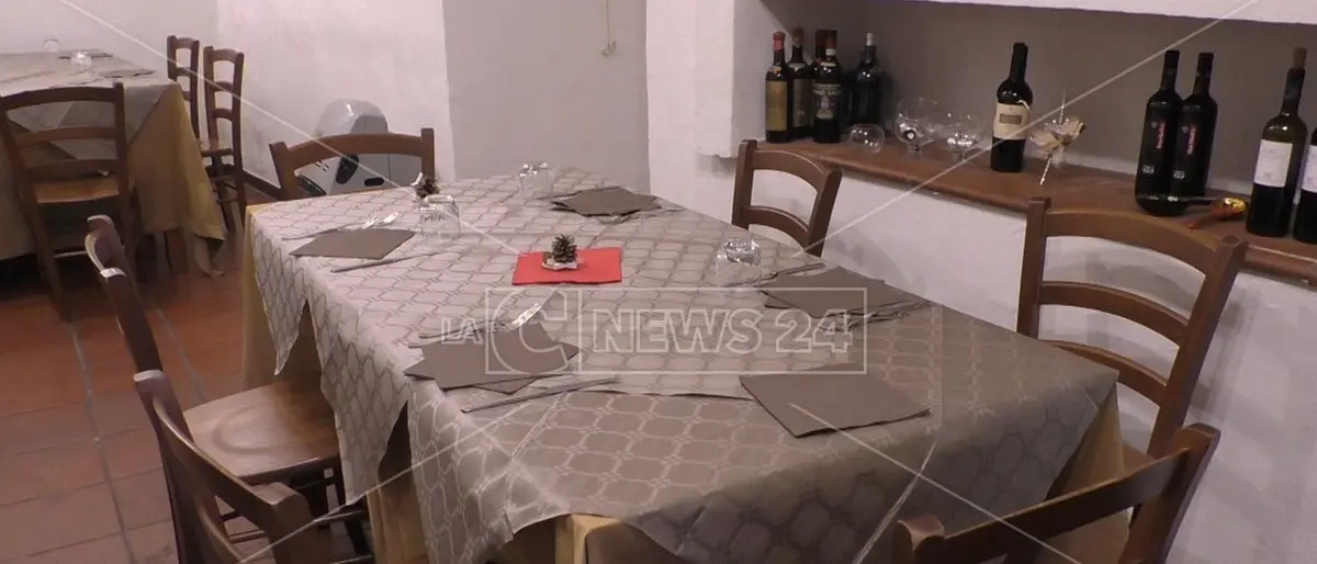 Ristoratori contro le norme anti Covid: in migliaia aderiscono a #ioapro