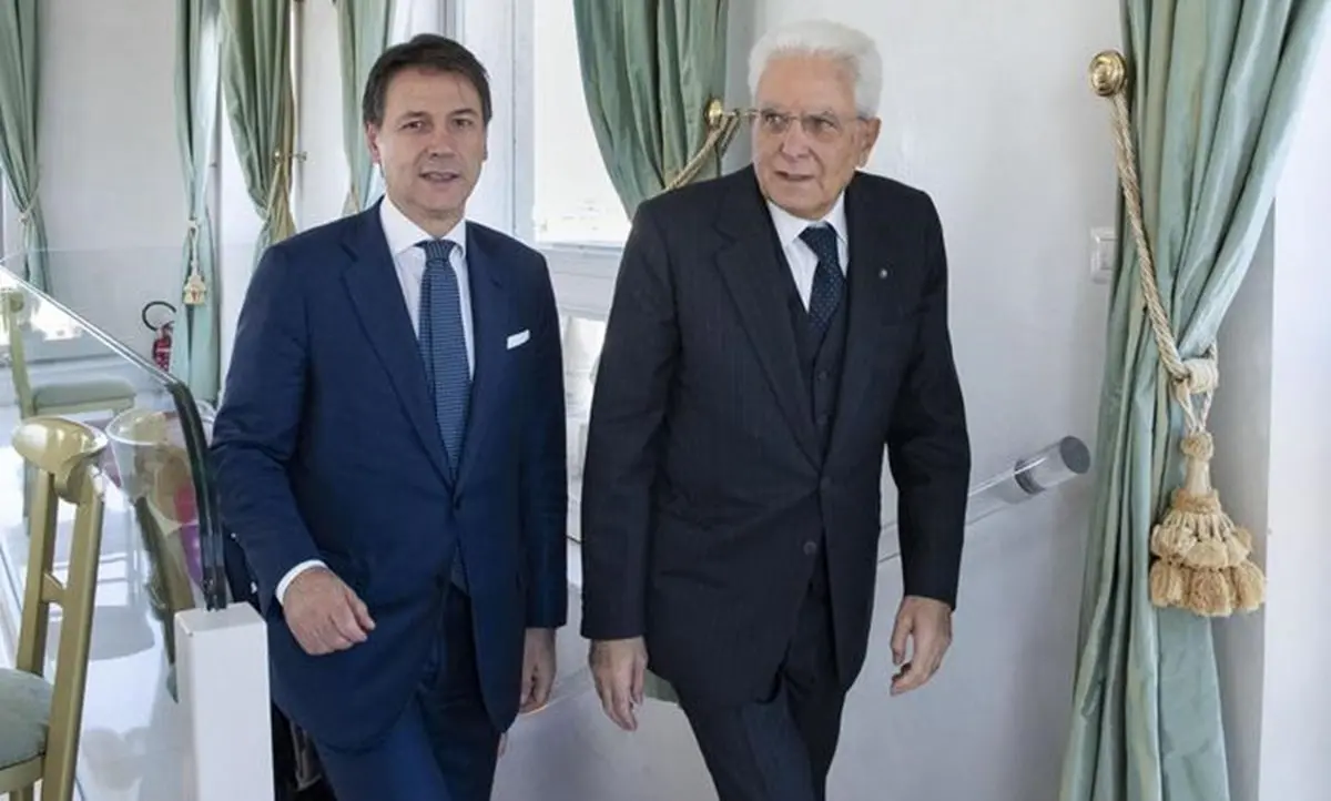 Governo verso la crisi, Conte va al Quirinale. Mattarella: «Uscire dall'incertezza»