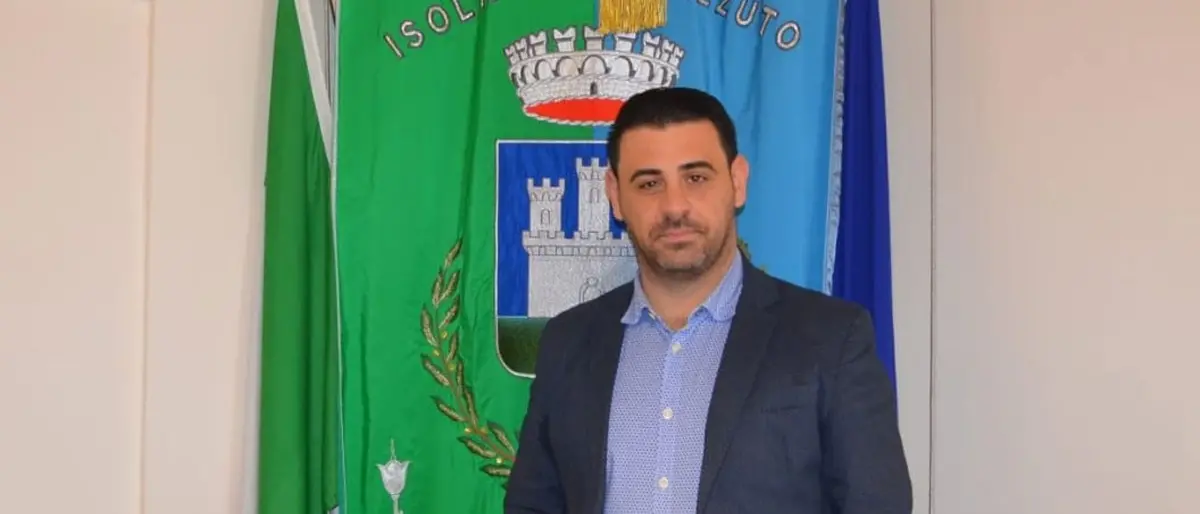 Covid a Isola Capo Rizzuto, l’assessore Friio contagiato: «Nessun sintomo, lavoro da casa»