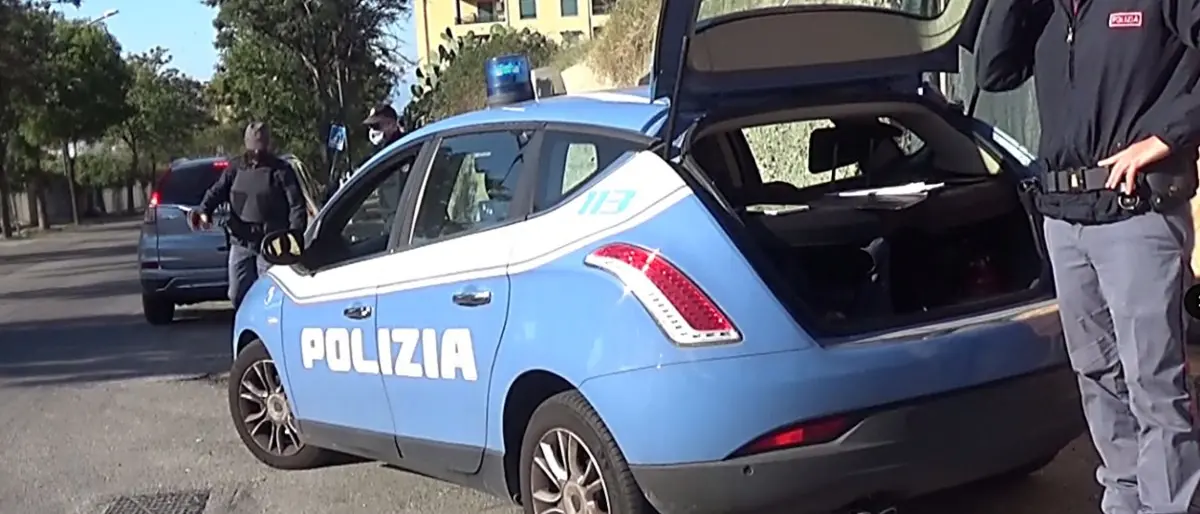 Reggio Calabria, tenta di uccidere la madre con un’asse di legno e la riduce in fin di vita