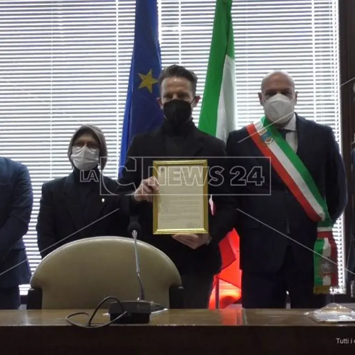 Crotone, encomio al campione dei pesi Loriga: «Sogno di combattere nella mia terra»