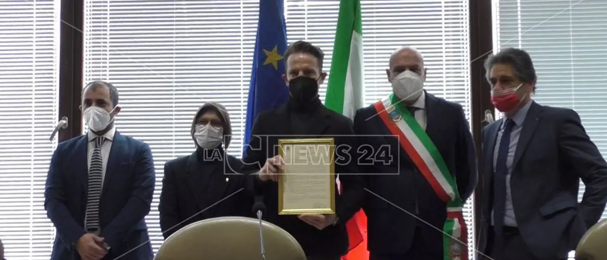 Crotone, encomio al campione dei pesi Loriga: «Sogno di combattere nella mia terra»