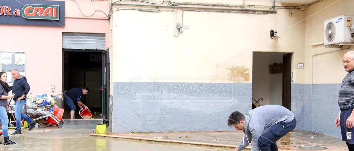 Crotone, da Confcommercio 167mila euro per le imprese alluvionate