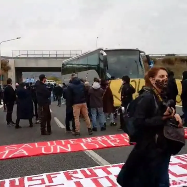 Manifestazioni alla Cittadella, «Chiedevamo una sanità migliore e il governo ci ha multati»