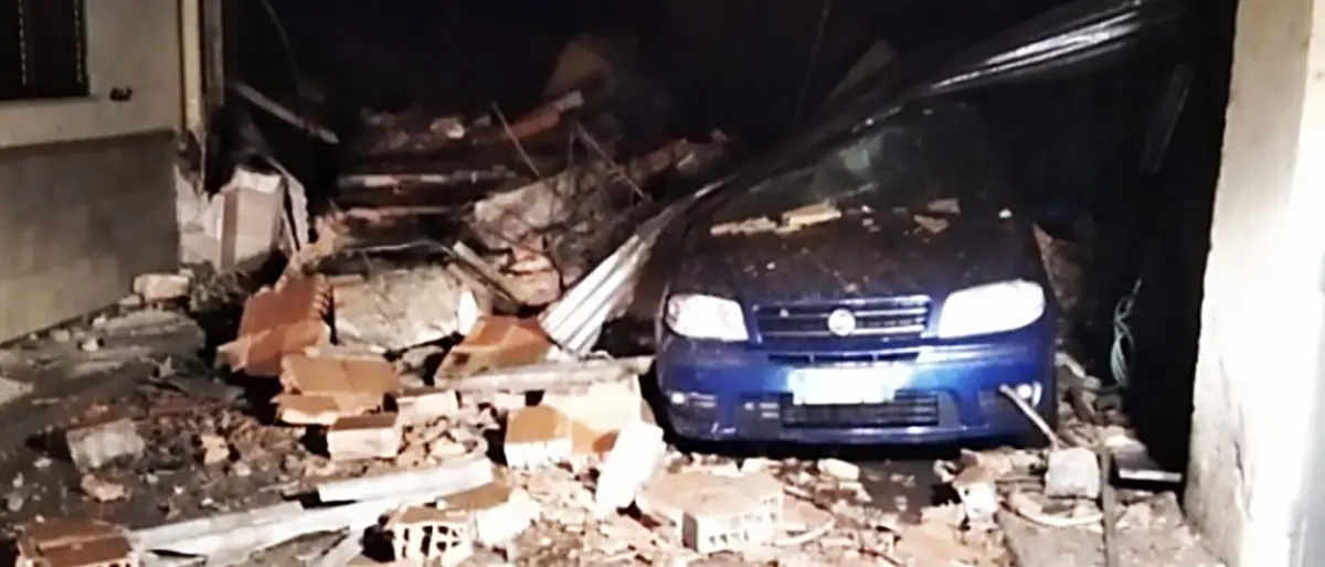 Paura a Rosarno, crolla un muraglione: evacuate alcune abitazioni