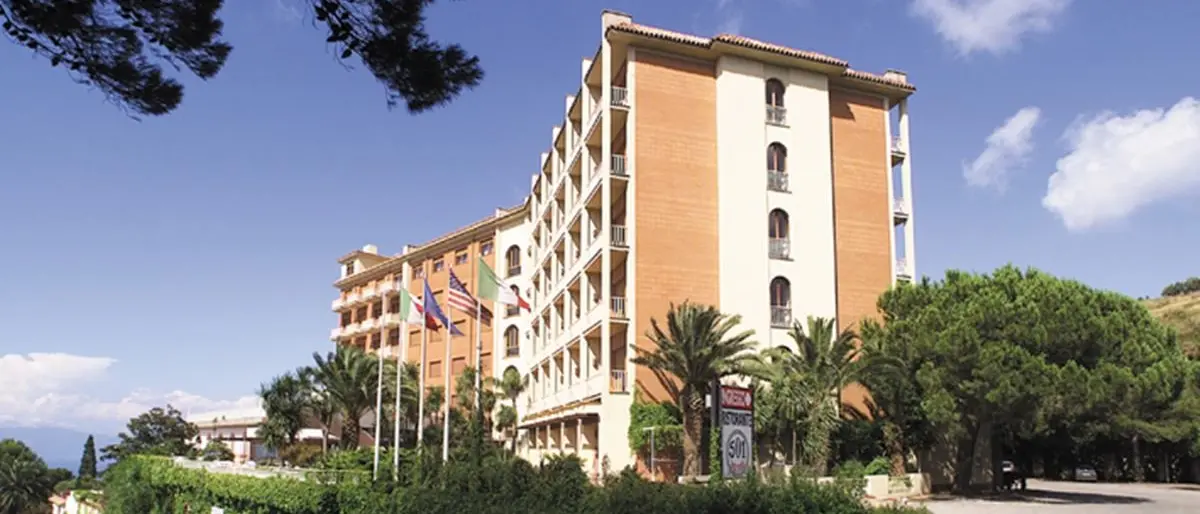 Vibo, bancarotta fraudolenta dei Mancini dell'Hotel 501: 10 indagati e crack da 55 milioni