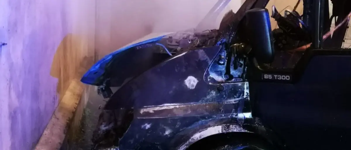 Rossano: auto di un poliziotto in fiamme, la matrice è dolosa
