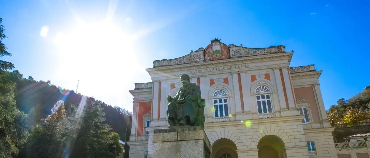 Il Rendano rischia l’oblio: petizione online per salvare lo storico teatro di Cosenza
