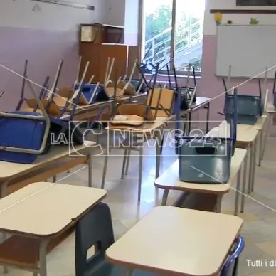 Covid Reggio Calabria, troppi contagi tra personale e alunni: chiuso istituto comprensivo