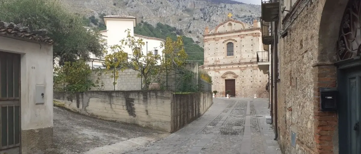 Frascineto resta in zona rossa fino al 24 gennaio: l'ordinanza del sindaco