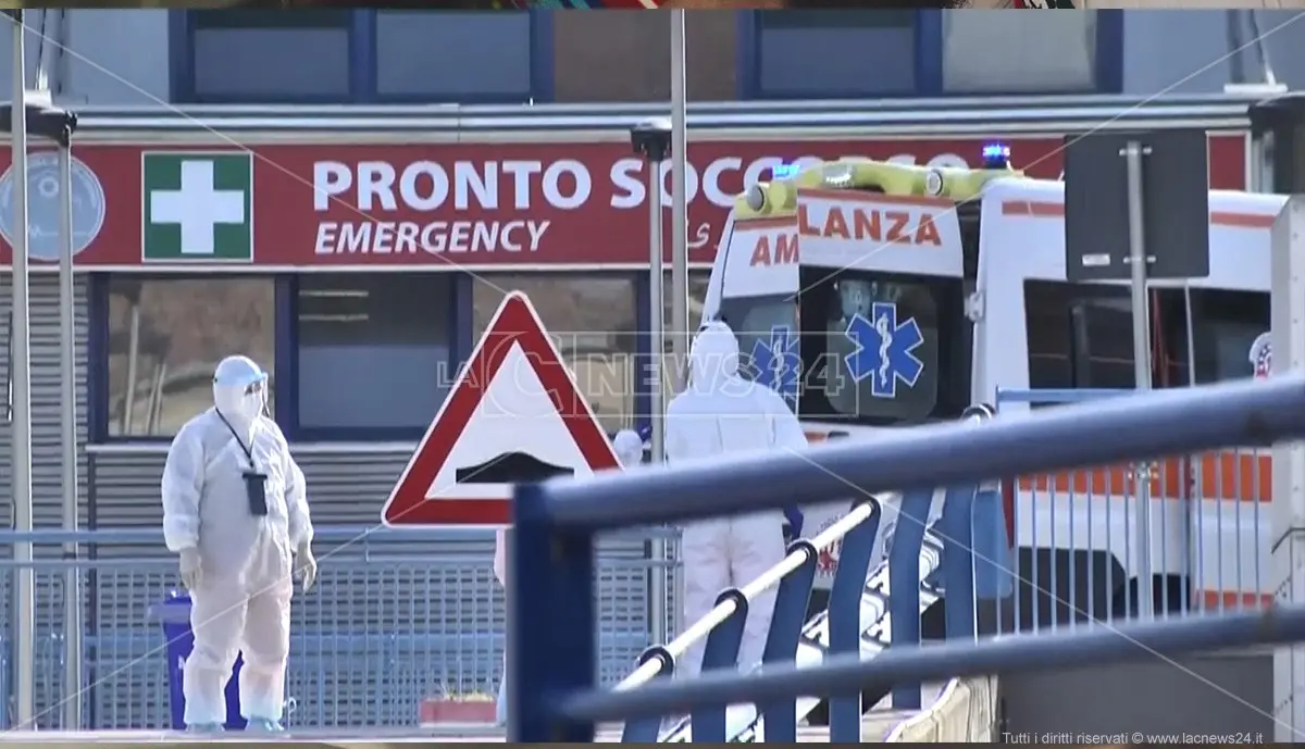Cosenza, aumentano i ricoveri per coronavirus: 30 in una settimana