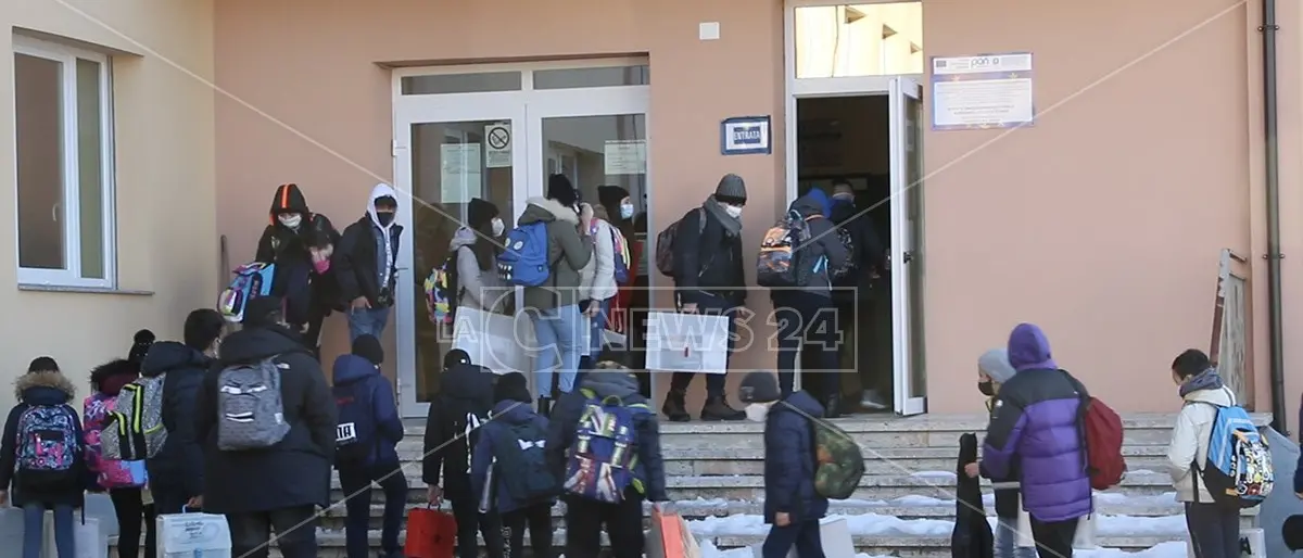 Mormanno: l'emozionante ritorno a scuola dopo due mesi di stop