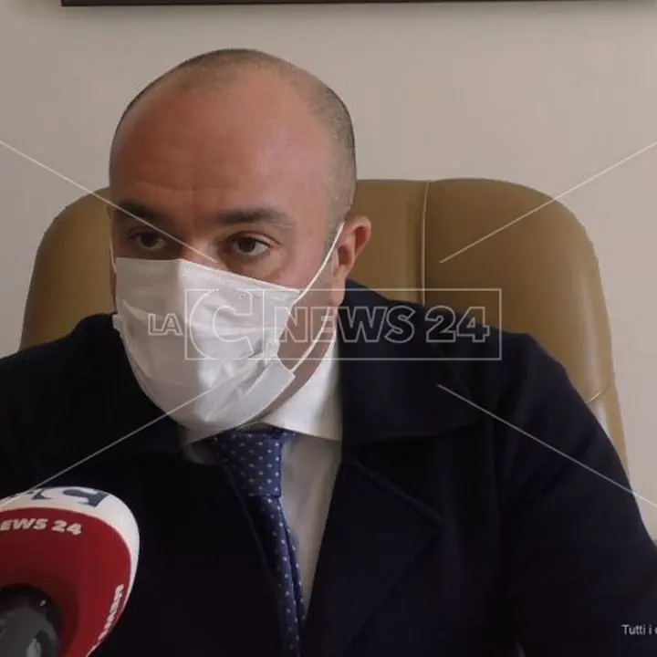 Ragazzino pestato e umiliato a Crotone, il legale: «Video in rete per celebrare il branco»