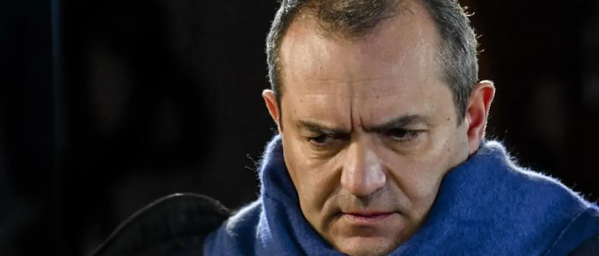 De Magistris si candida in Calabria e sui social si scatena l'ironia del web