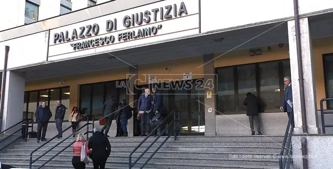 'Ndrangheta, accordo tra boss e giudice: rito abbreviato per tre persone