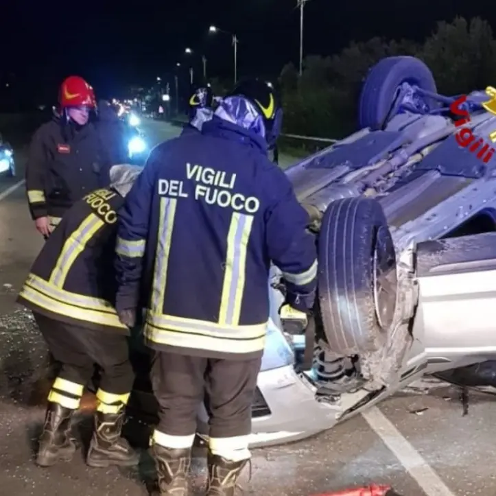 Catanzaro, incidente tra due auto in località Bellino sulla 106: feriti i conducenti