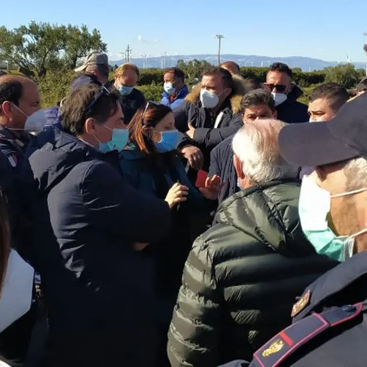 Isola Capo Rizzuto, protesta degli agricoltori: lunedì tavolo in Regione