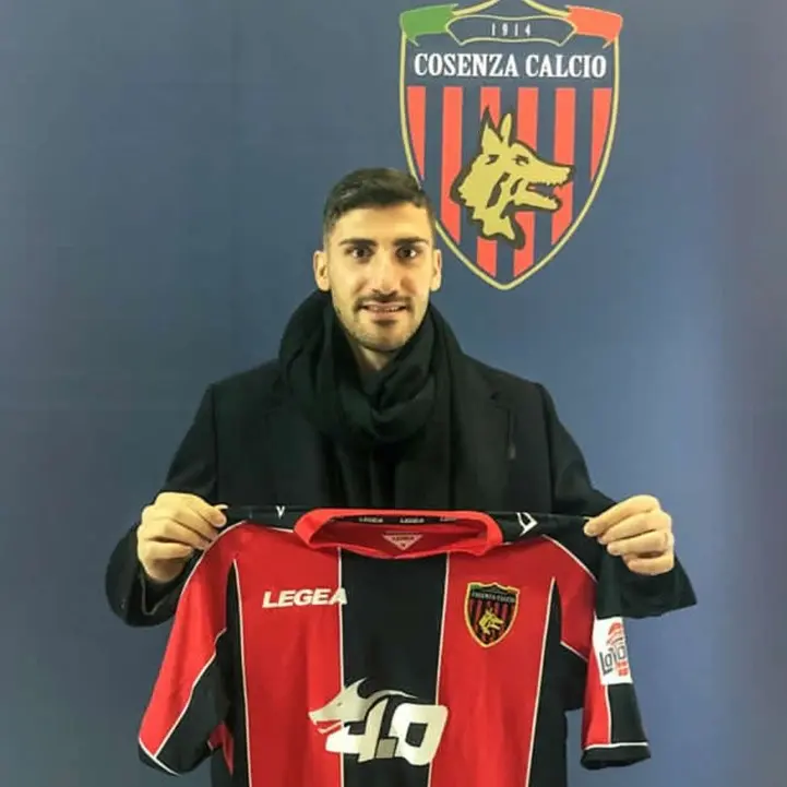 Serie B, è ufficiale: al Cosenza arriva Marcello Trotta