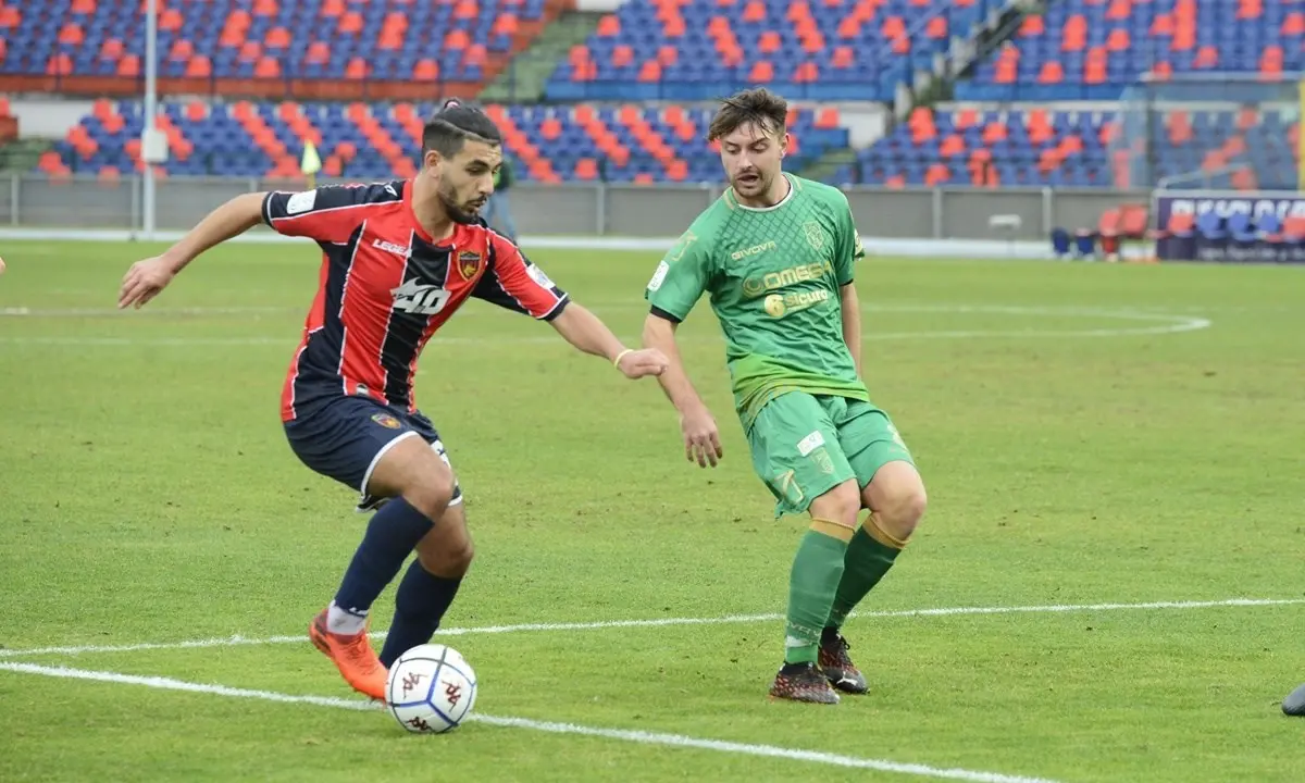 Serie B, per il Cosenza contro il Pordenone è un pari che sa di vittoria: finisce 0-0