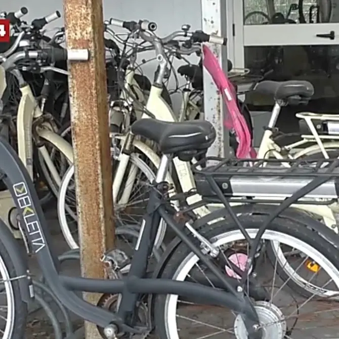 Crotone in bici, il Park and ride sprofonda nel degrado: video