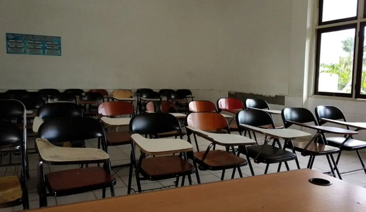 Lamezia, lezioni in classe nonostante i divieti: sanzionata scuola privata