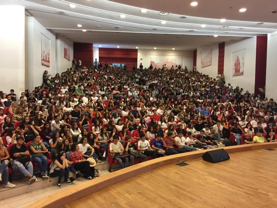 «Contagi tra gli studenti, caos se riapriamo». L’allarme del preside del liceo Telesio di Cosenza