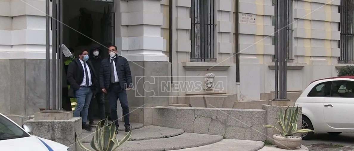 Polistena, il sindaco Policaro difeso dal vice Tripodi: «Anche nelle vecchie giunte parentele opache»