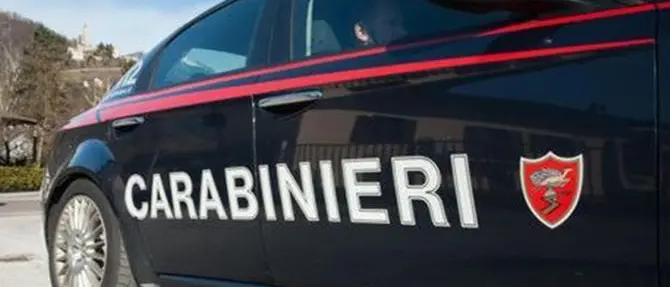 Mafia, 16 fermi a Palermo. I pm: «I boss regalavano spesa alle famiglie in difficoltà»