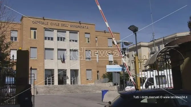 Aumentano i morti per Covid, all'ospedale di Cosenza altre quattro vittime