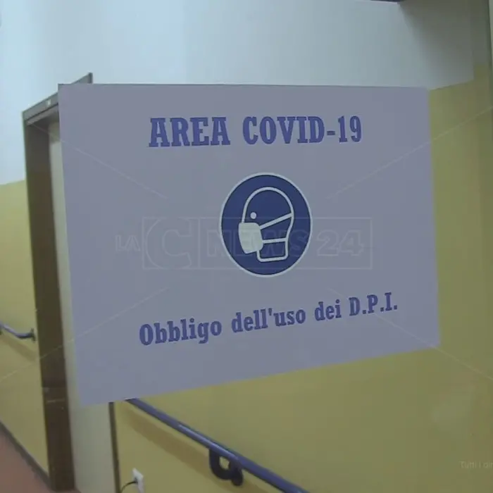 Lamezia, oggi zero contagi e nel reparto Covid è arrivato un altro medico